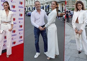 Andrea Verešová s Danielou Zálešákovou oblékly stejný kostým na jednu párty pro milionáře.