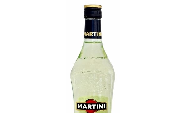 James Bond by v Česku na suchu nebyl, martini se smí dále prodávat