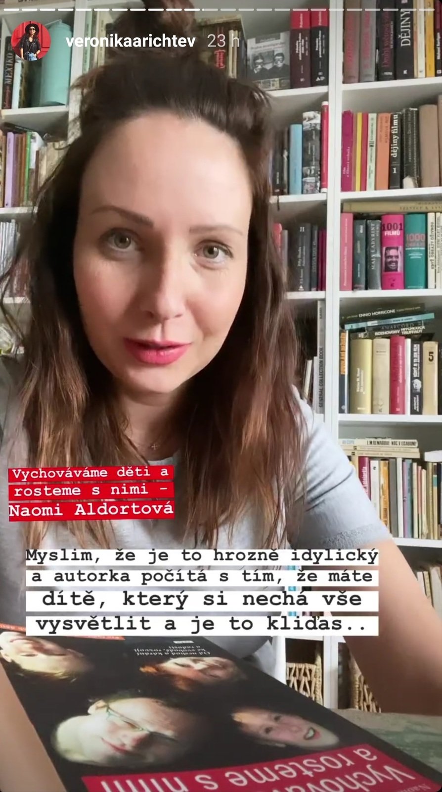 Nastávající maminka Arichteva se pustila do čtení odborné literatury...