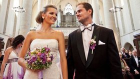 Veronika Chmelířová se vdávala za hokejistu Milana Procházku 9. července ve Znojmě