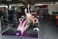 Závodnice ve Formuli 2 Veronika Cichá: Pojedu F1! Chci porážet přítele, který ji už jezdí