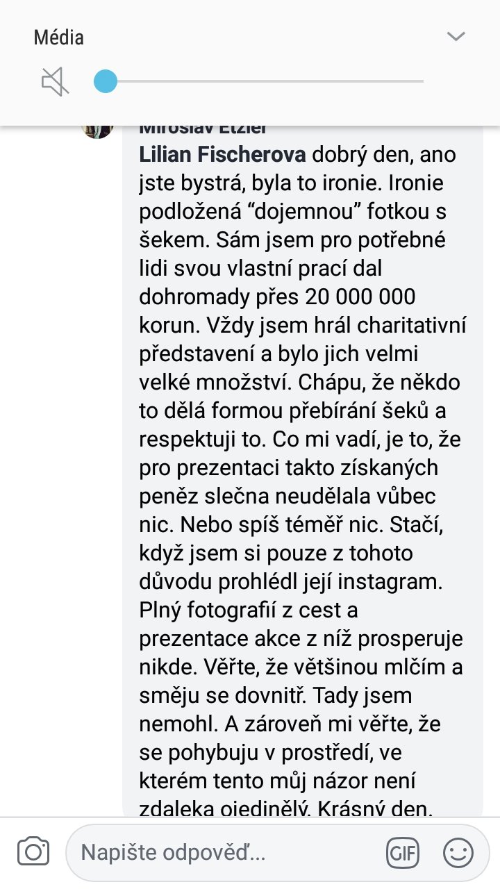 Část je jich už nedostupná, tedy zřejmě smazané konverzace.