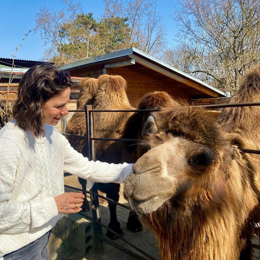 Veronika Khek Kubařová v ZOO předvedla slušivé mikádo