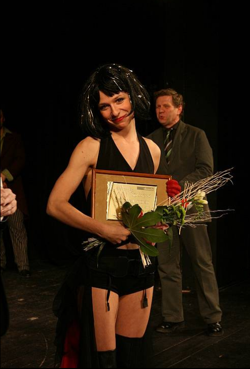 Za roli kurtizány získala v roce 2009 dokonce cenu.
