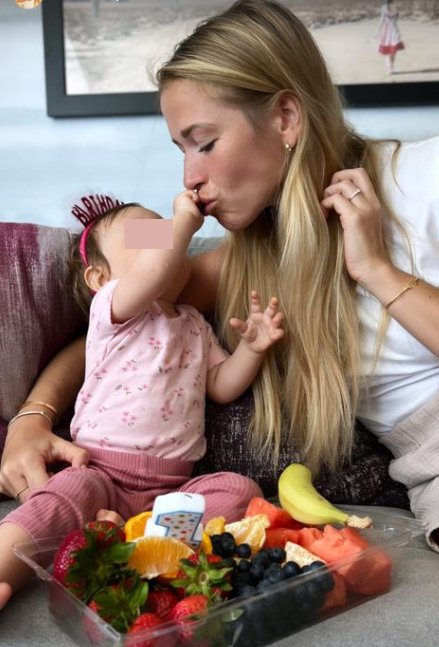 Veronika Kopřivová s dcerou Ellou, která oslavila první narozeniny.