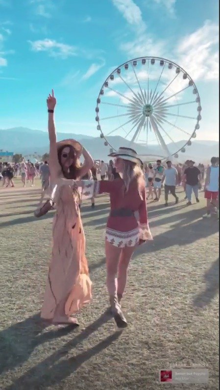 Veronika Kopřivová se Zuzanou Jandovou na Coachella festivalu v Kalifornii. 