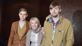 Veronika se svými syny Vincentem (vlevo) a Cyrilem. Vincent studuje v Anglii a Cyril se odstěhoval do Francie.