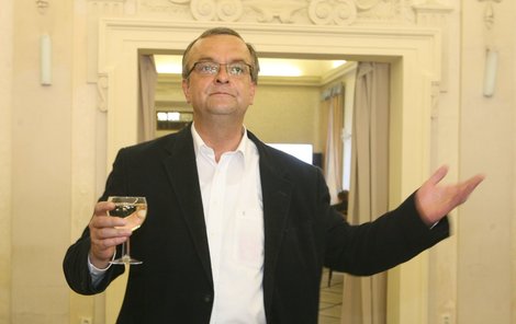 Miroslav Kalousek si nepřipouští, že by stát v kauze pančovaného alkoholu selhal.
