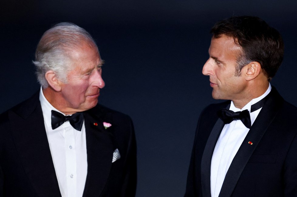 Slavnostní večeře ve Versailles u příležitosti návštěvy krále Karla III. ve Francii: Král Karel III. a Emmanuel Macron