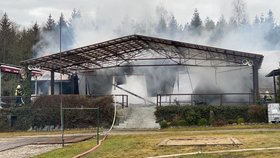 Požár rekreačního střediska ve Věšíně na Příbramsku