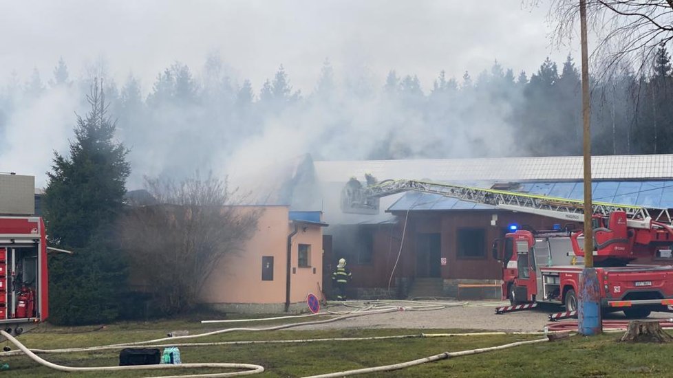 Požár rekreačního střediska ve Věšíně na Příbramsku