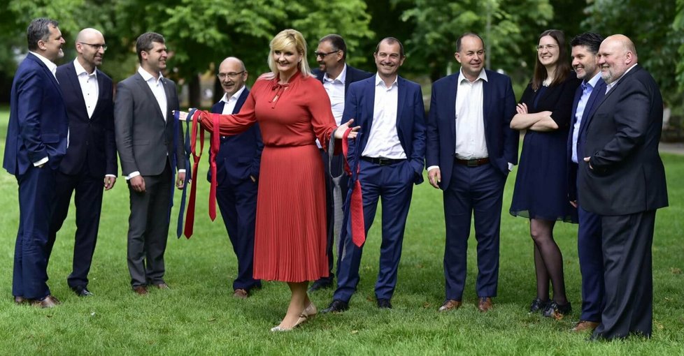 Věslav Michalik na fotografii s hejtmankou Petrou Peckovou.