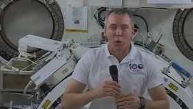 Astronaut Andrew Feustel udělal z Mezinárodní vesmírné stanice rozhovor pro Českou televizi. Svými sympatiemi k Česku se netajil