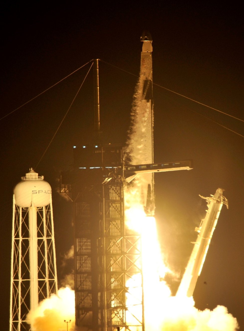 Start rakety Falcon 9 k ISS