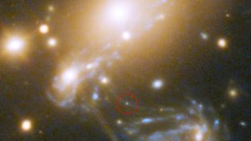 Američtí vědci ohlásili objev dosud nejvzdálenější hvězdy, kterou je modrý veleobr vzdálený 9,3 miliardy světelných let od Země
