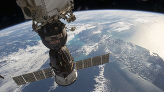 Z Bajkonuru odstartoval další Sojuz, na ISS dopraví Rusa, Američana a Japonce