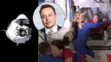 Muskova vesmírná „taxislužba“: Loď Crew Dragon dorazila ke stanici ISS, astronauti jásali