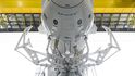 Crew Dragon na raketě Falcon 9 před vyvezením na startovací rampu