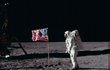 Autory unikátních snímků jsou přímo kosmonauti, kteří se misí Apollo 7 až 17 zúčastnili.