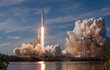 Raketa Falcon Heavy úspěšně odstartovala a načala novou éru dobývání kosmu!