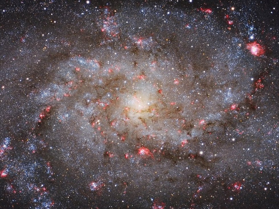 Stáří kosmu se odhaduje na 13,8 miliardy let