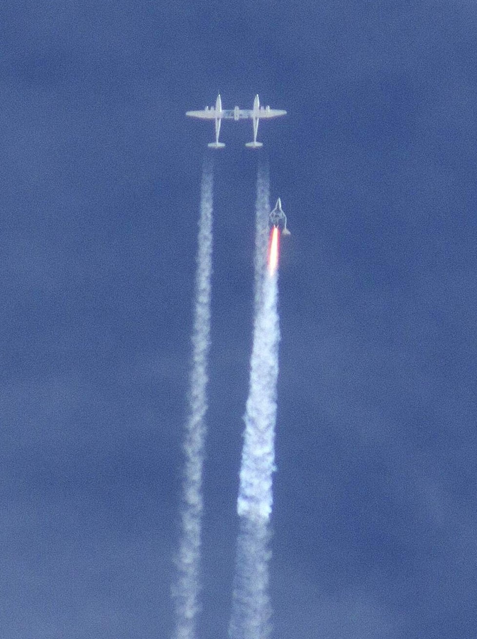 Při tragédii přišel o život jeden z pilotů.