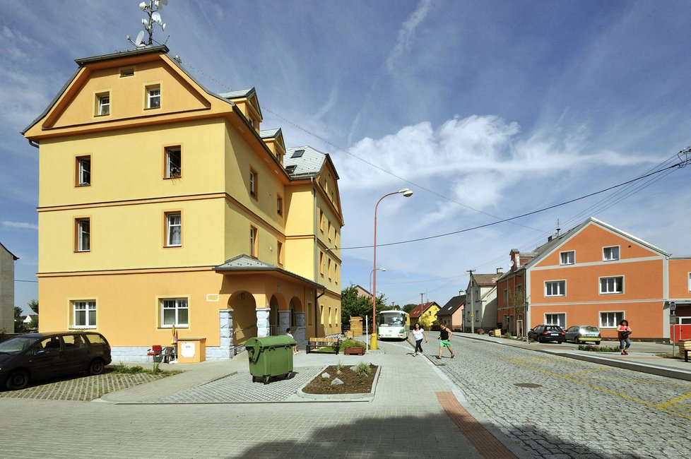 Vesnicí roku 2015 byla vyhlášena Krásná u Aše, nejzápadnější obec České republiky.