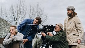 Natáčení skončilo v roce 1985, filmu diváci tleskali v létě následujícího.