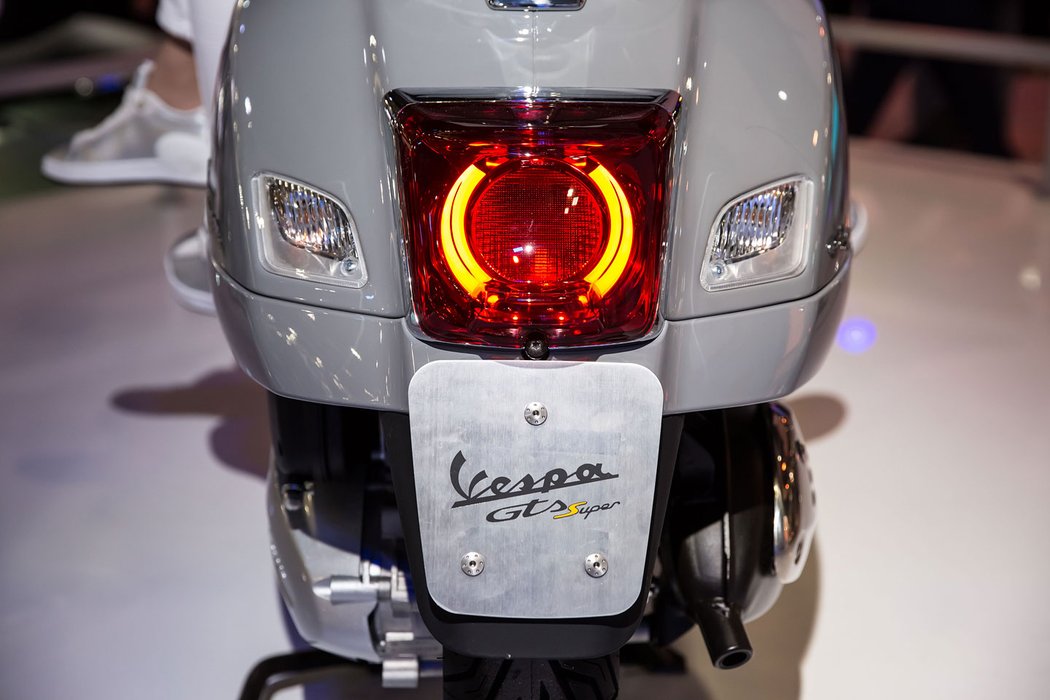 Vespa GTS Super Tech