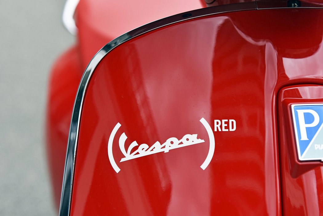 Vespa Primavera RED 125