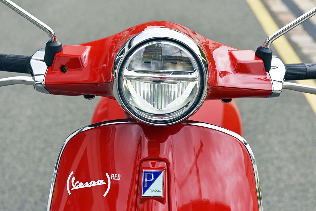 Vespa Primavera RED 125