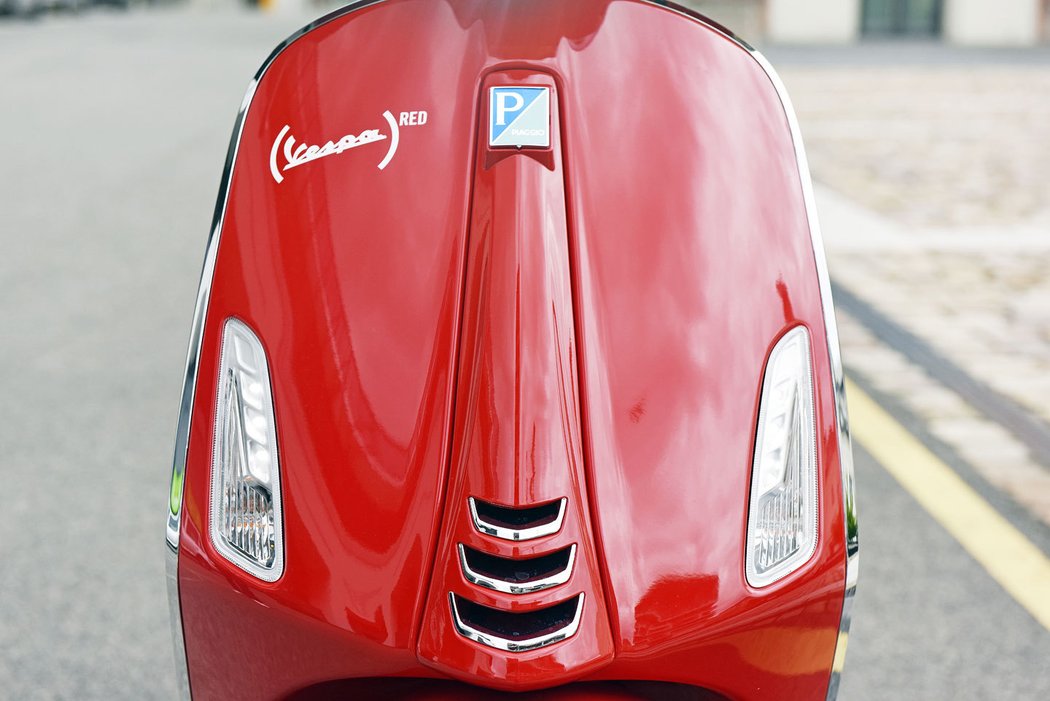 Vespa Primavera RED 125