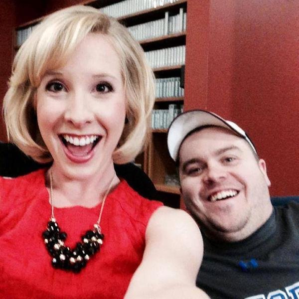 Reportérka Alison Parker s kameramanem Adamem Wardem.