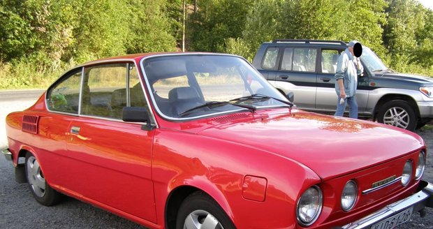 Vetreán Škoda 110R byl nalezen po 14 dnech. Majitelka jej dostane zpět.