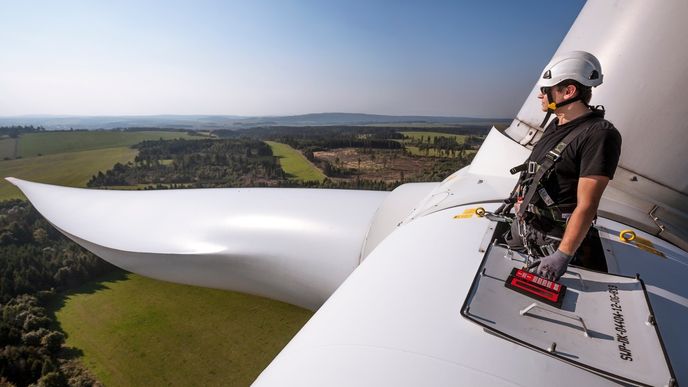 Revize větrné elektrárny na Červeném kopci u Rejchartic poblíž Šternberku