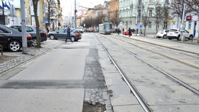 Brno uzavře na čtvrt roku hlavní tepnu Veveří: Praská pod ní kanalizace
