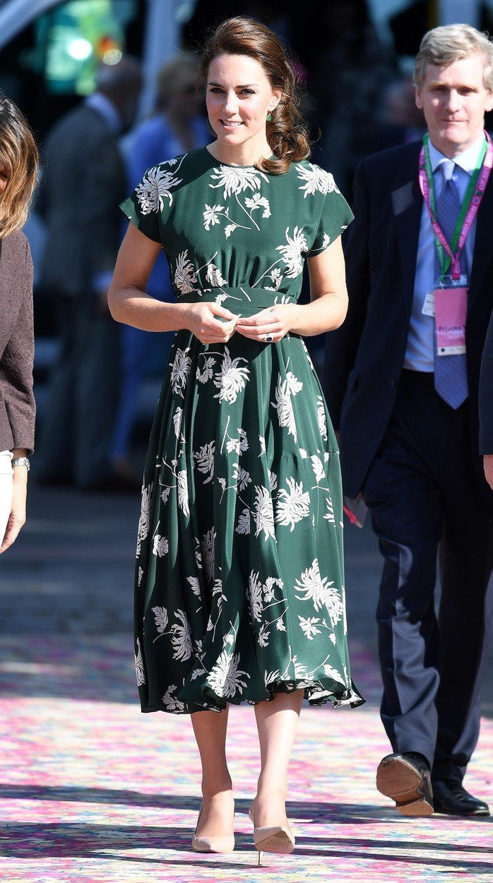 Módní inspirace: Zahalte se do květů jako vévodkyně Kate