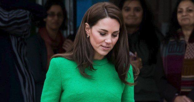 Vévodkyně Kate oblékla "nejnaštvanější šaty na světě"
