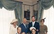 Královská rodina na oficiální fotografii ze křtu prince Louise