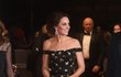 Vévodkyně Kate na BAFTA v šatech Alexander McQueen (2017)