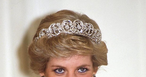 Princezna Diana s vzácnými šperky