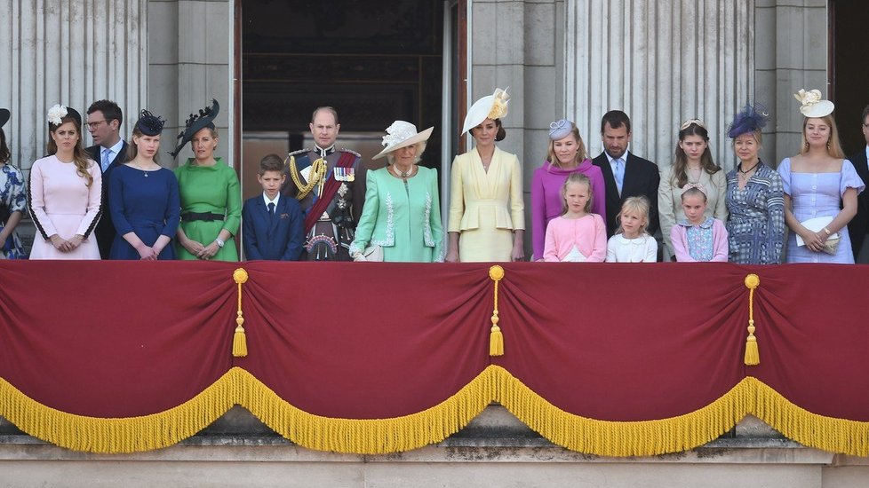 Královská rodina během oslav Trooping the Colour