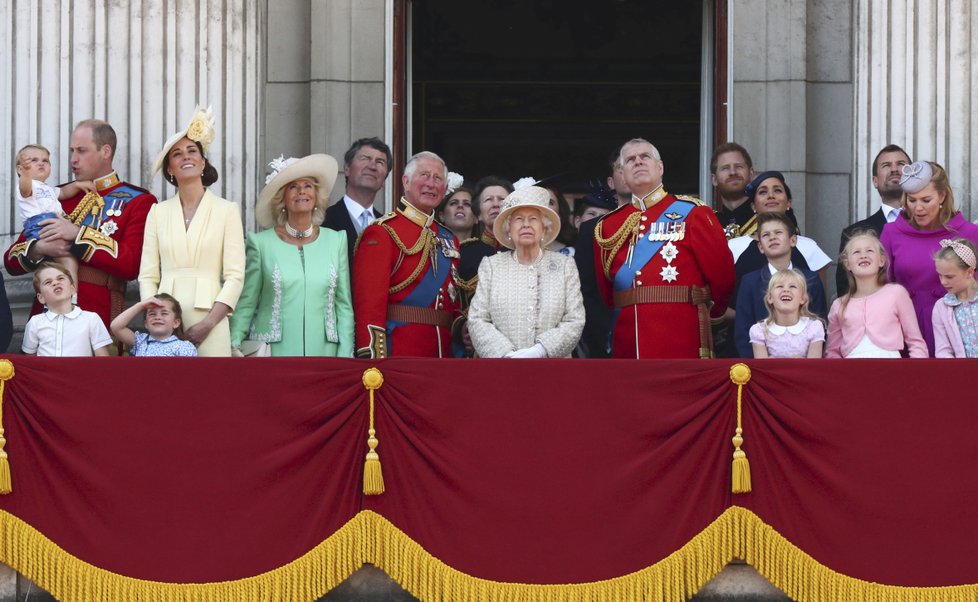 Trooping the Colour - oslavy narozenin královny Alžběty II.