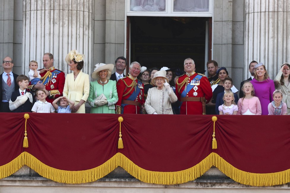 Trooping the Colour - oslavy narozenin královny Alžběty II.