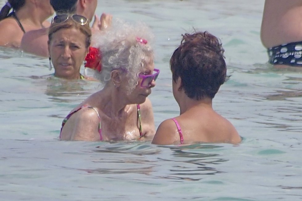 Manželský pár si tento týden užívá sluníčka a pohody na ostrově Formentera.