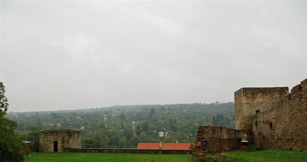 Dvě věže, válcovou a hranolovou, které tvoří součást původního středověkého opevnění města, opraví znojemská radnice.