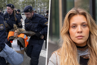 Dvojnice Shakiry za mřížemi: Aktivistka ve vězení chytila svrab!