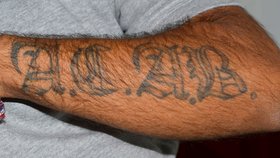 Tradiční vězeňské tetování A.C.A.B. All Cops Are Bastards