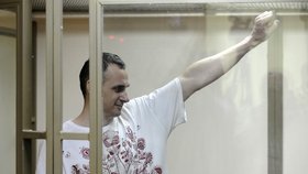 Oleg Sentsov, ukrajinský režisér, který je uvězněný za podezření z terorismu.