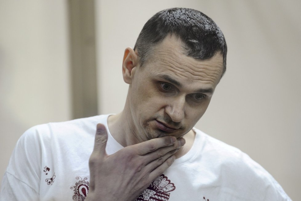 Oleg Sentsov, ukrajinský režisér, který je uvězněný za podezření z terorismu.